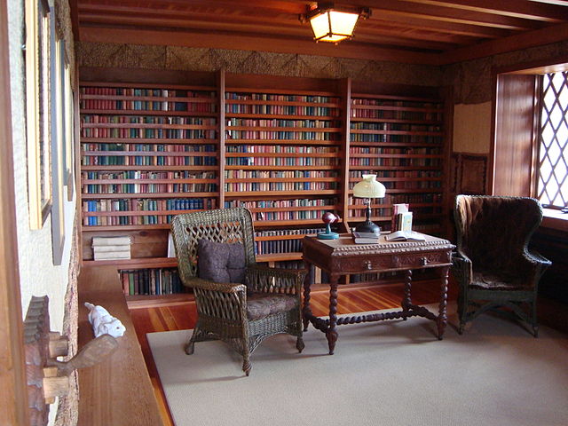 biblioteczka w domu